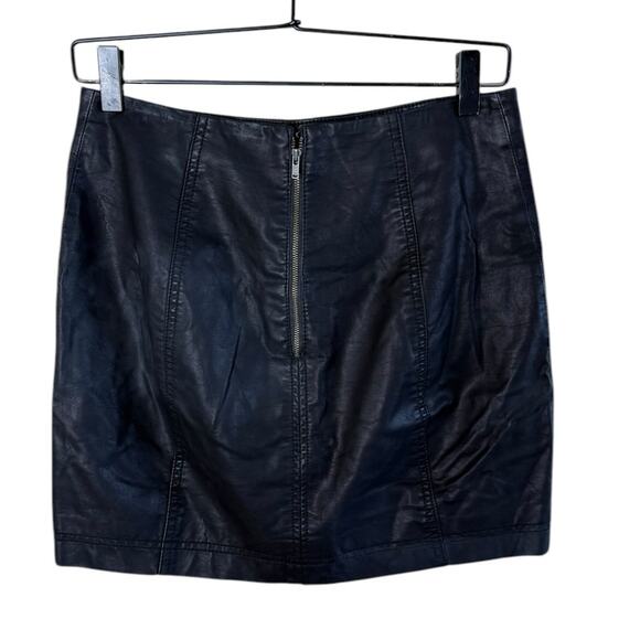 Free People Women’s Sz 6 Modern Femme Vegan Mini Skirt in Black / OB583305 - Picture 7 of 7